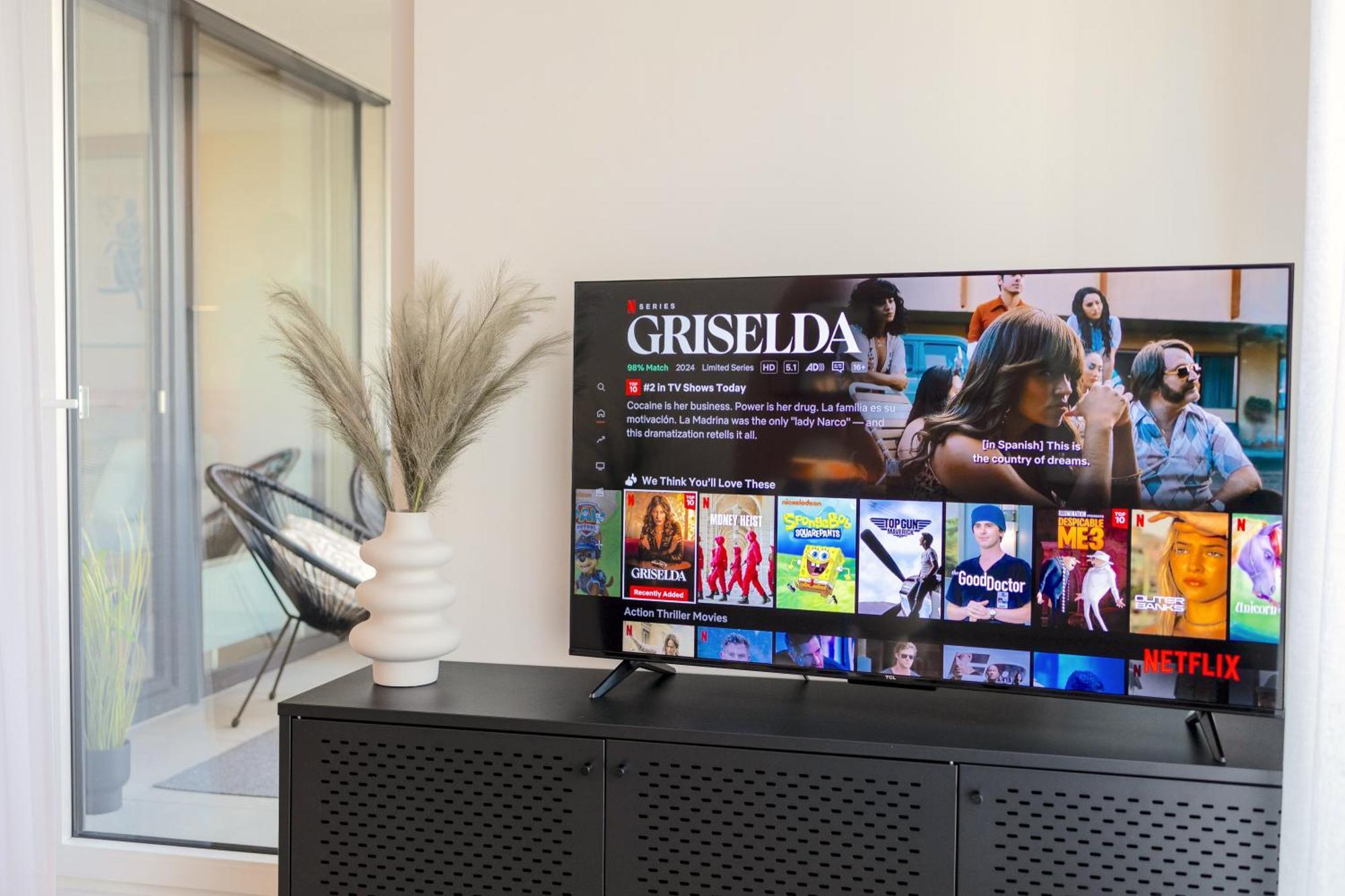 Design - Balcony, Free Parking, Yoga, 10 Mins To Center, By Gravity Apartmán